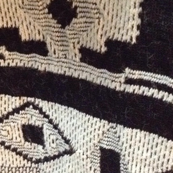 Old Navy Size Large Tank Top with Back Cut Out - Picture 3 of 4